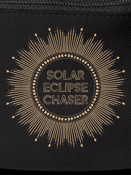 Solar eclipse chaser