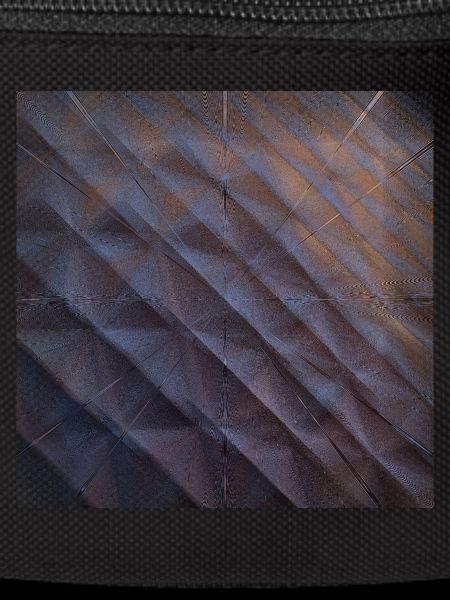 Dark angular, Dunkel Eckig.