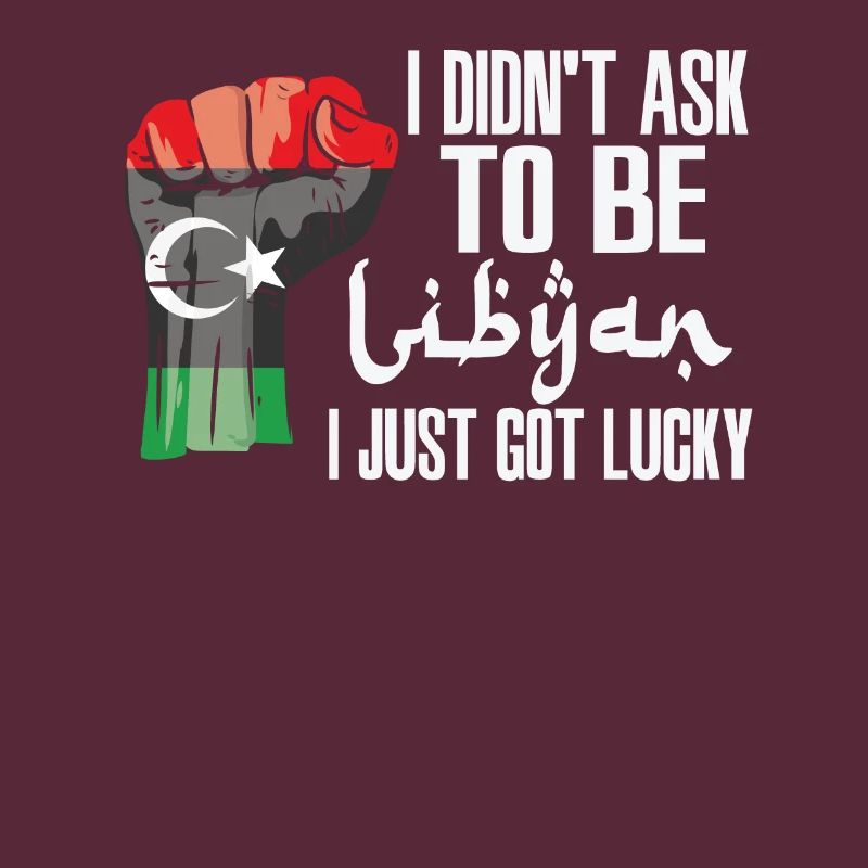 Fierté libyenne Le drapeau libyen grandit