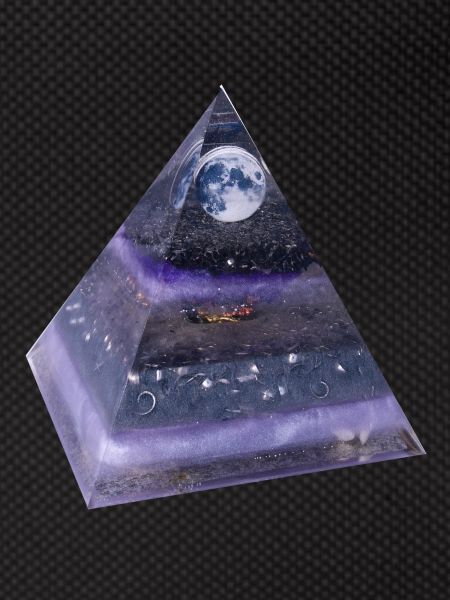 Full Moon Pyramid
