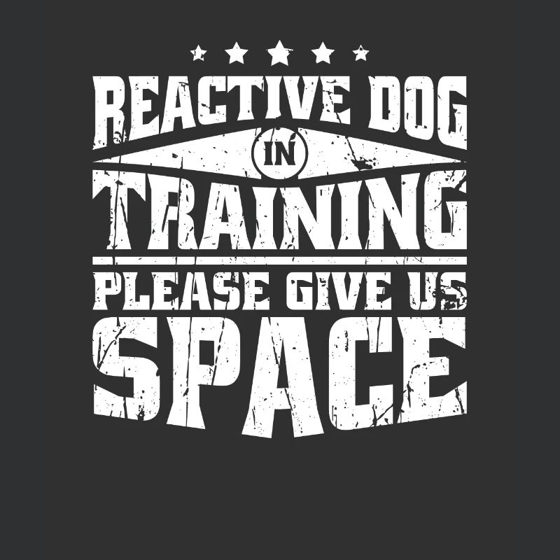 Chien réactif en formation S’il vous plaît donnez-nous de l’espace -