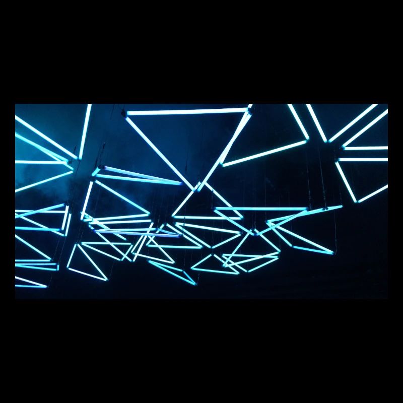 Luminale triangle blue BST