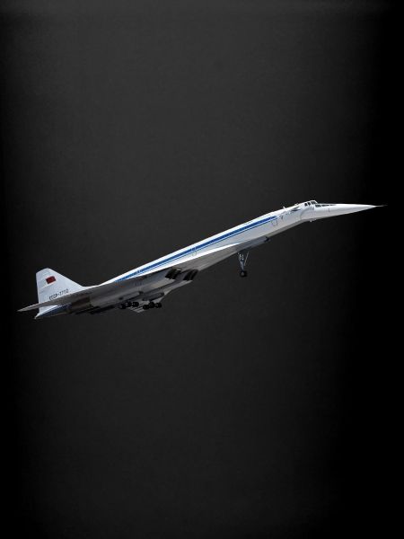 Tu-144