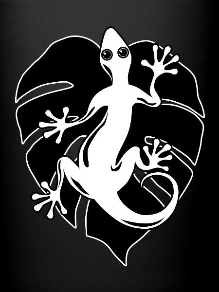 Salamander and leaf