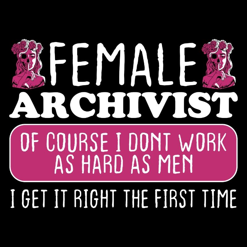 Une archiviste ajuste du premier coup