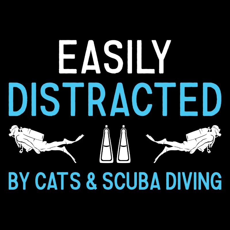 Plongeur distrait par les chats et la plongée sous-marine
