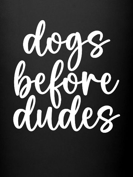 Chiens devant les gars