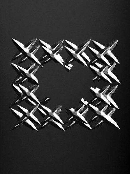 motif croix net gris