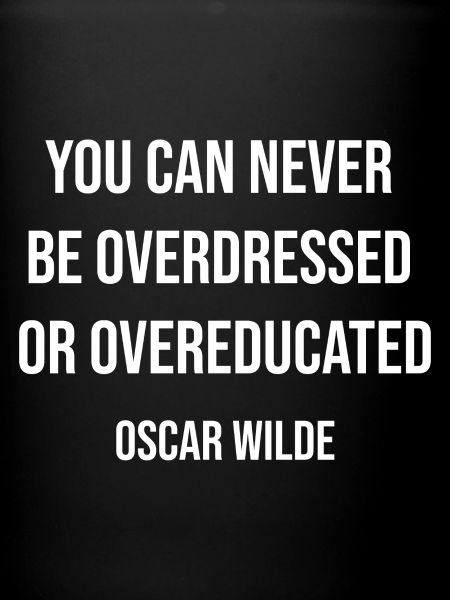 Overdressed oder übergebildetes Zitat-T-Shirt