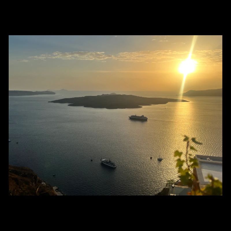 Santorini Look