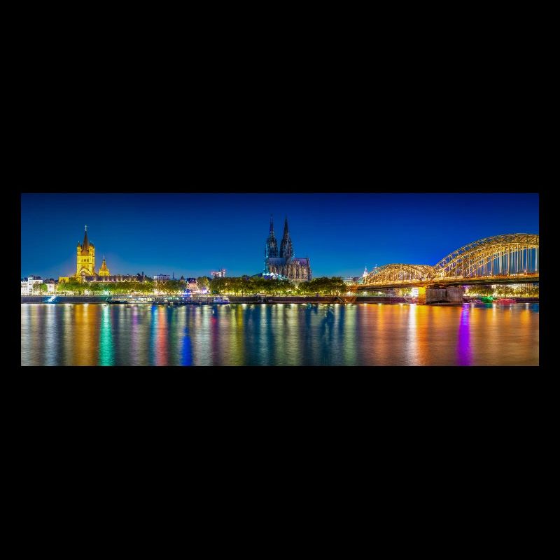 Vue nocturne de Cologne sur le Rhin