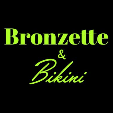 Bronzette et bikini
