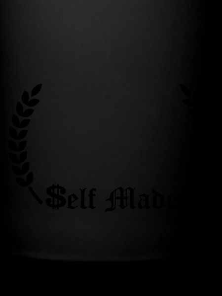 Logo auto-fabriqué