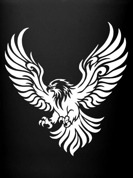 Aigle puissant aux ailes déployées