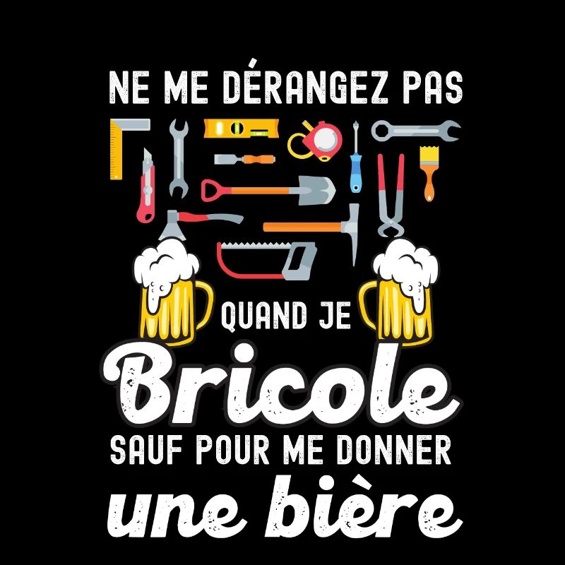 Bricoler et boire de la bière