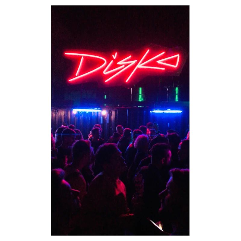 DISKO - belle disco à thème rétro Neon à la discothèque