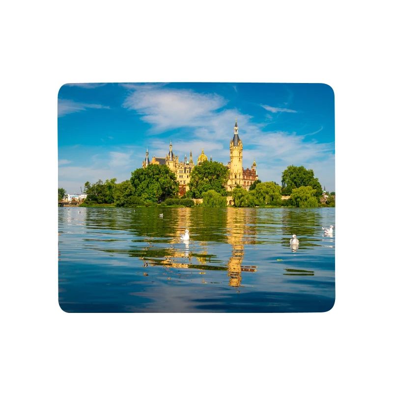 Schweriner Schloss im Sommer
