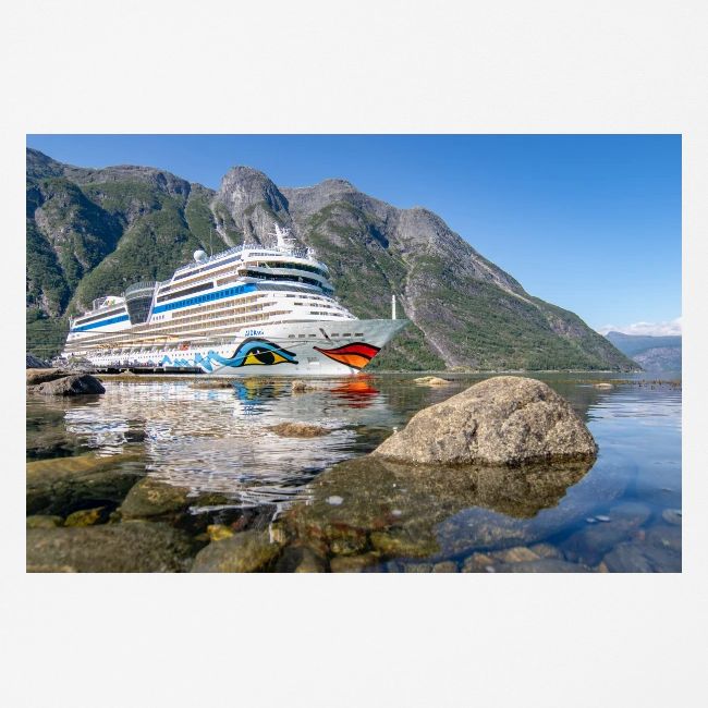 Sol-Schiff Eidfjord by Grubegrafie