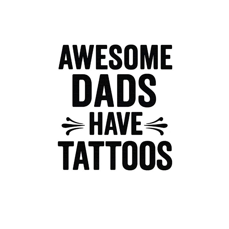 Stolzer Papa mit Tattoos