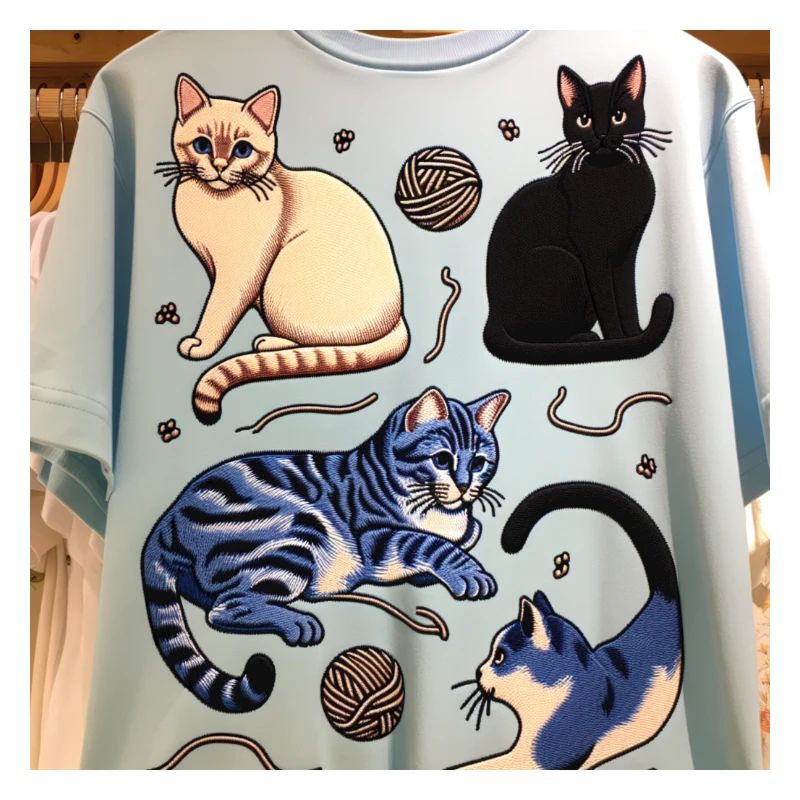 T-SHIRT mit Katzenmotiven