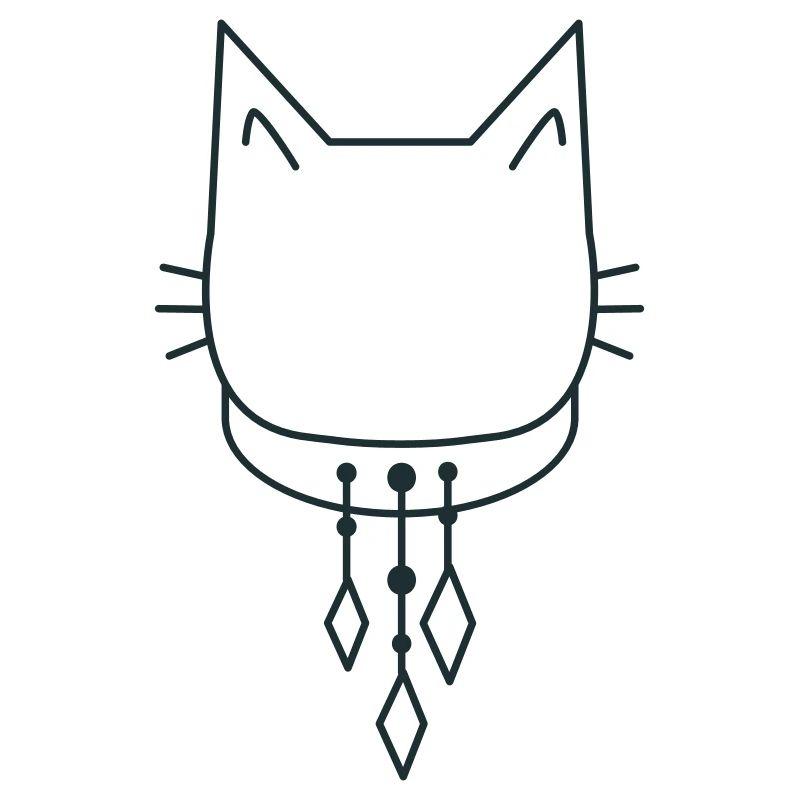 Chat mignon avec des colliers pendants