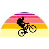 Biker au coucher du soleil