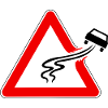 Verkehrszeichen Schleudergefahr, slippery road