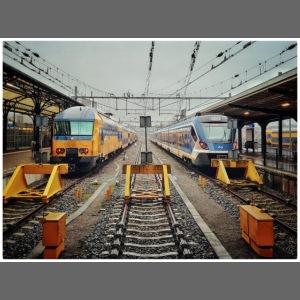 Intercity en Sprinter in Groningen.