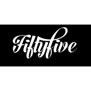 Fiftyfive -teksti valkosita mustalla