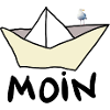 Papierboot am Strand mit Möwe