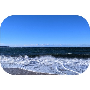 La mer ventée, depuis la plage de l'Almanarre