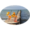 Zwei erfrischende Cocktails am Strand