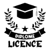 diplômé en licence.