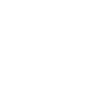 Papillon blanc avec des vers