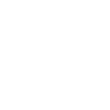 cousin qui déchire cadeau cousin