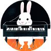 Hase am Klavier