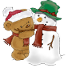 Bärchen schmückt Schneemann