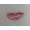 Expressive Lippenkunst auf Graufolie