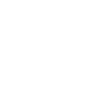 Mädchen hören Techno-Musik