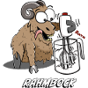 Humorvoller Bock mit Küchenmixer