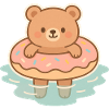 Ourson mignon dans l'eau