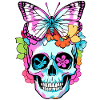 Bunter Totenkopf mit Schmetterling