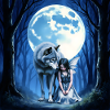 Lobo y hada bajo luna azul
