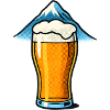 Bierglas vor Berggipfel