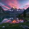 Alpenlicht am Bergsee