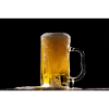 Bierkrug im Dunkel: Schaumschimmer