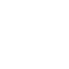 Wolf heult in weißen Spritzsplittern