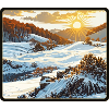 Wintersonnenaufgang in den Bergen