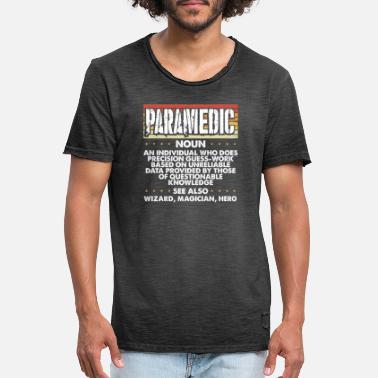 Cards Paramedic Gift Precision Guesswork Wizard - Men&#39;s Vintage T-Shirt
