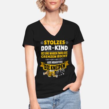 Frauen T-Shirt Der Osten Junge Bieroniere Ostdeutschland DDR trinken Ost FDJ